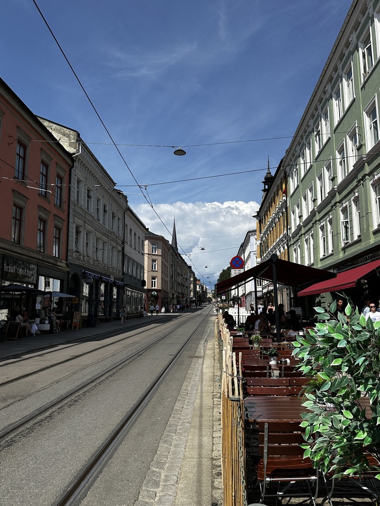 Thorvald Meyers gate on a summer Saturday